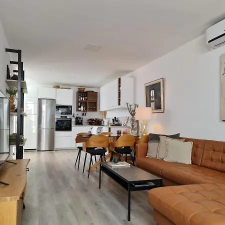 Club 14 Yumbo Luxury Villa