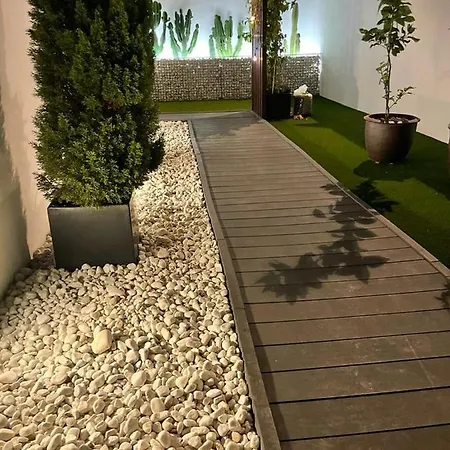 Club 14 Yumbo Luxury Villa *