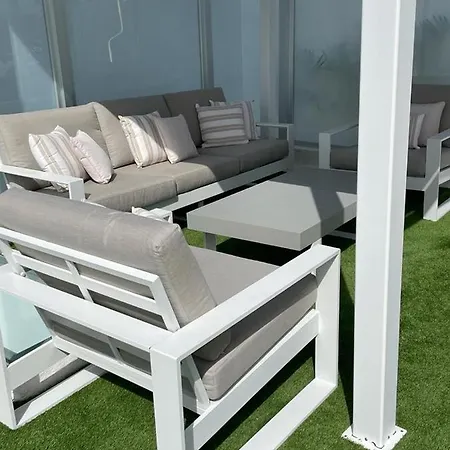 Club 14 Yumbo Luxury فيلة بلايا ديل إنغلز