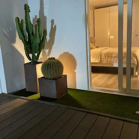 Club 14 Yumbo Luxury بلايا ديل إنغلز